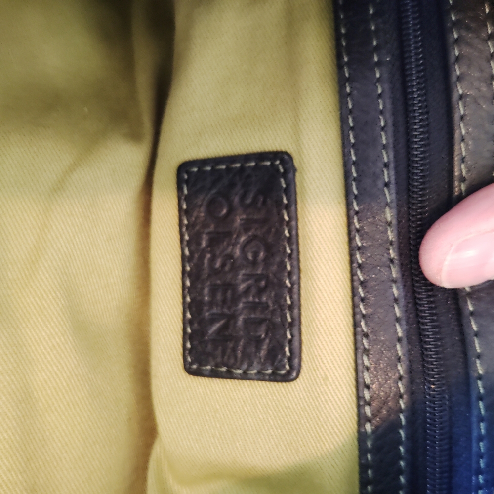 Black Soft Leather Satchel. - Picture 4 of 5